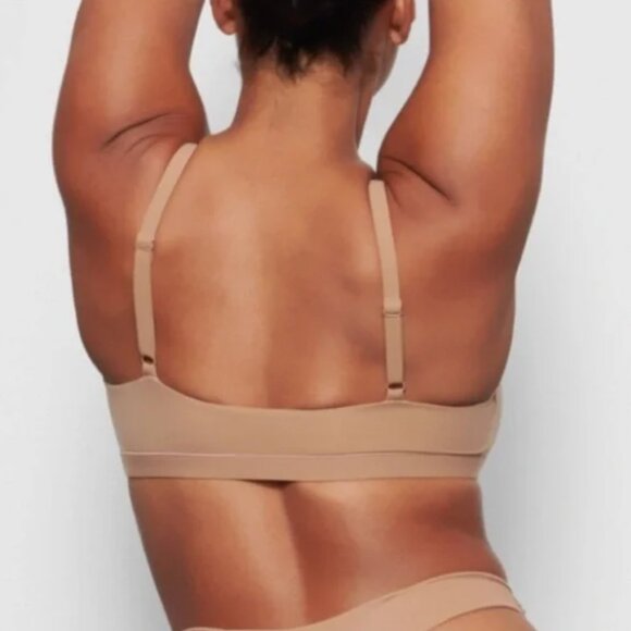 Skims Fits Everybody Scoop Bralette in Ochre - Picture 2 of 2